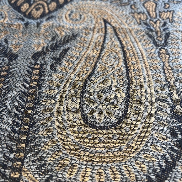 Cashmere Scarf - Picture 4 of 8